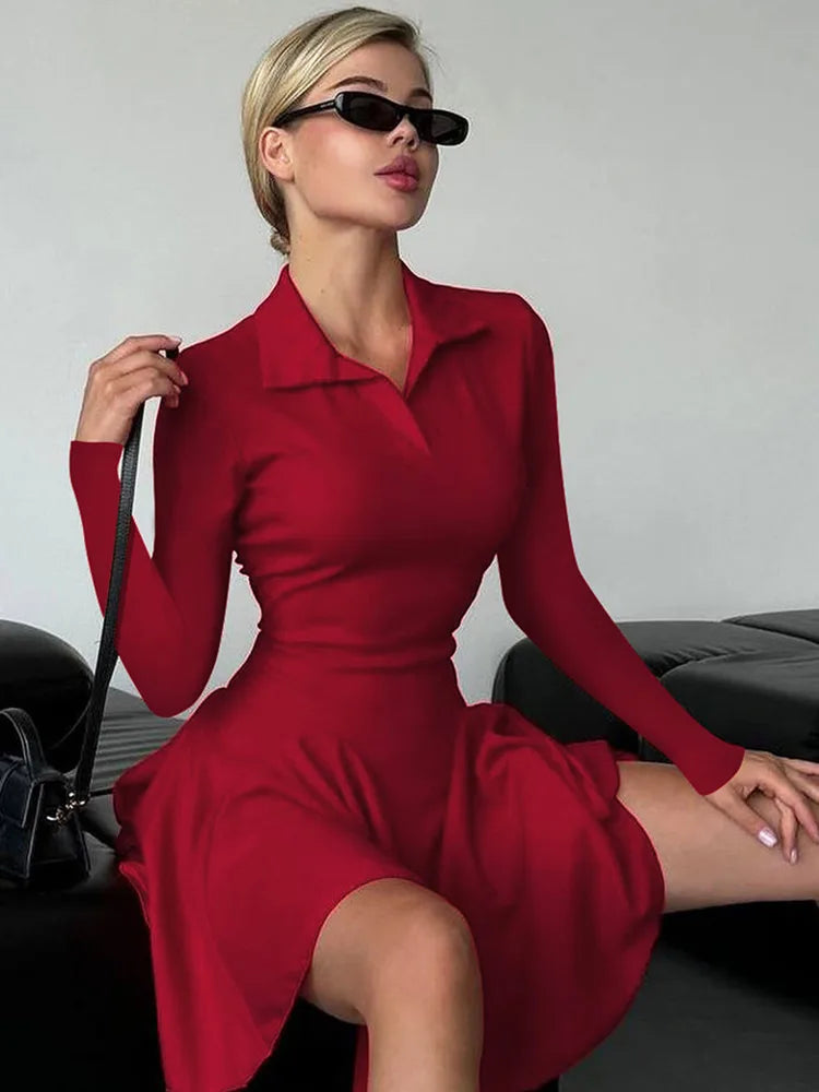 robe courte plissée féminine