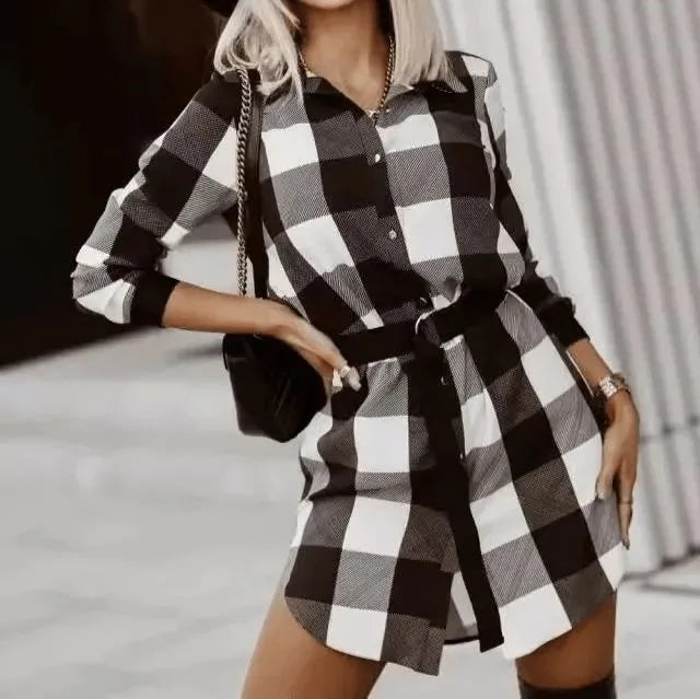 robe à motif carreaux noir et blanc