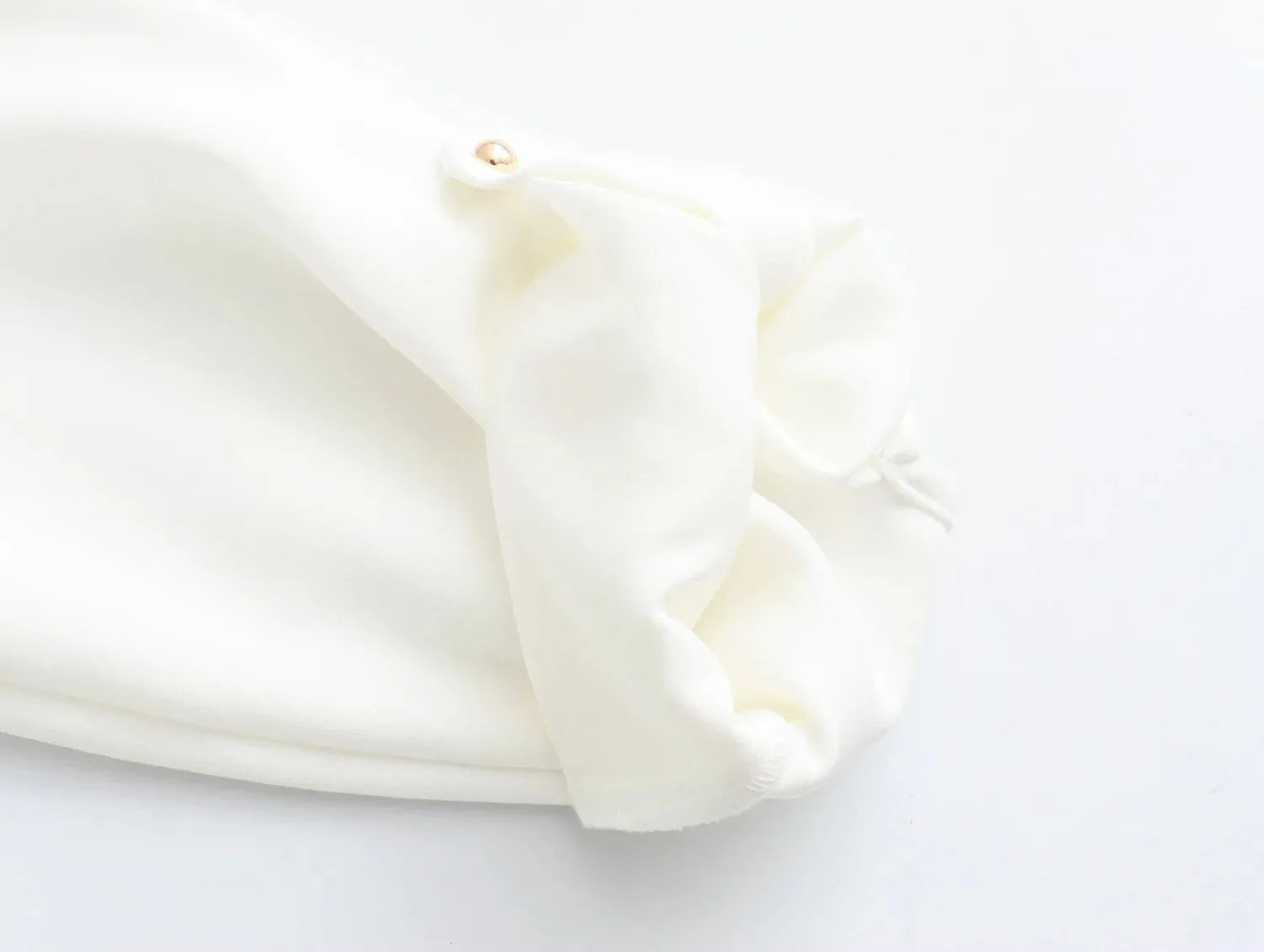 robe blanche à manches longues